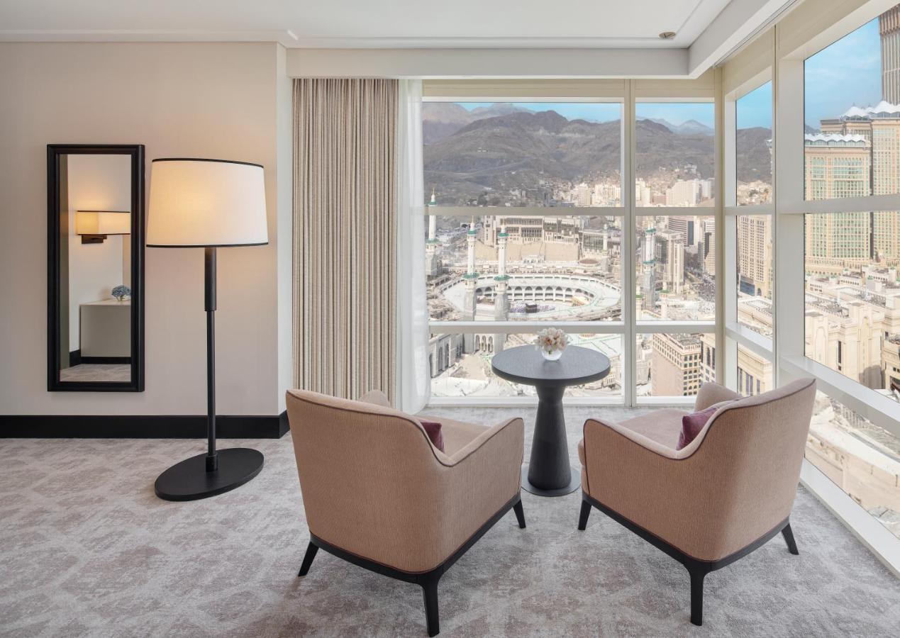Aparthotel Address Jabal Omar Makkah Mekka Zewnętrze zdjęcie A view from a room at the Four Seasons Hotel, Mecca