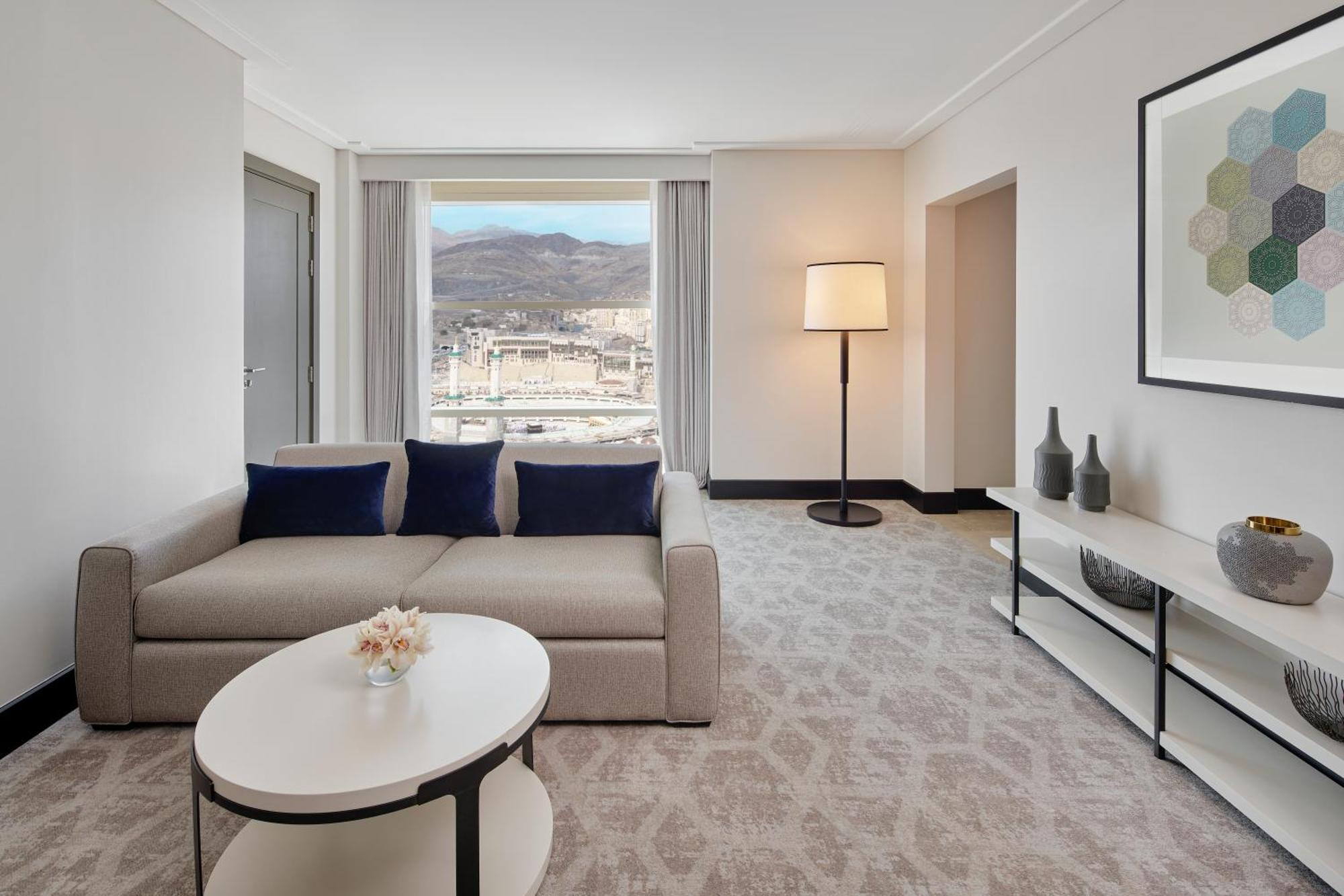 Aparthotel Address Jabal Omar Makkah Mekka Zewnętrze zdjęcie A living room at the hotel